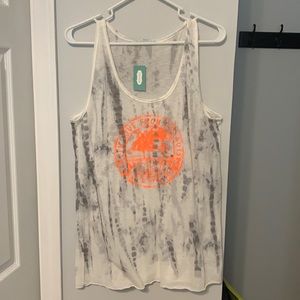 women’s medium tank top